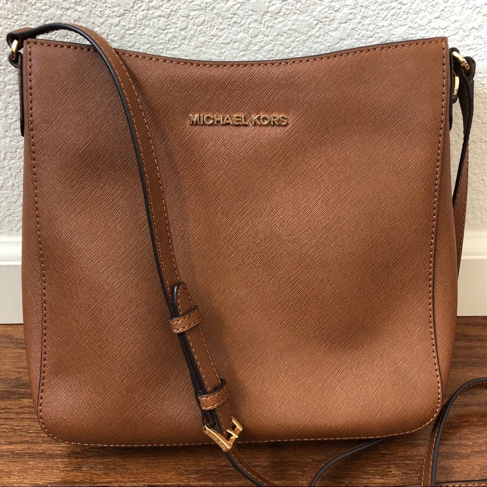 EUC MICHAEL Michael Kors Jet Set Travel Messenger